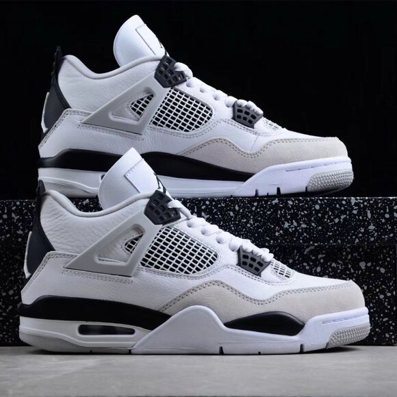 ❤❤Air Jordan 4 - Timeless Icon Since 1989 - Picture 1 of 5